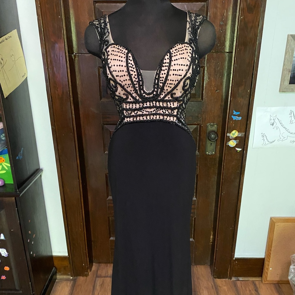 Zoey Grey Prom/Formal  Sz 8. NWT